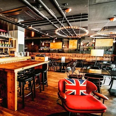 Nh The Bristol Hotell 4*