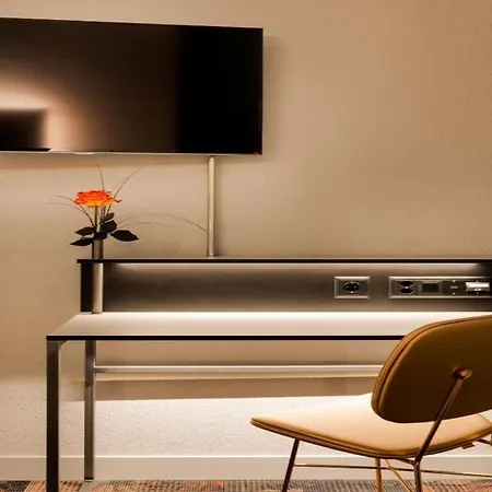 Nh The Bristol Hotell