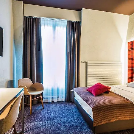 Nh The Bristol Hotel