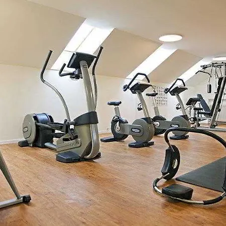 Nh The Bristol Hotell 4*