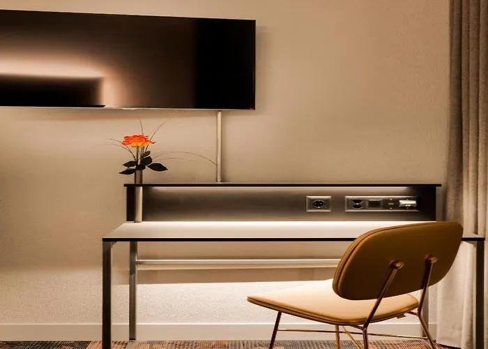 Nh The Bristol Hotel