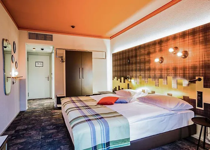 Nh The Bristol Hotel 4*