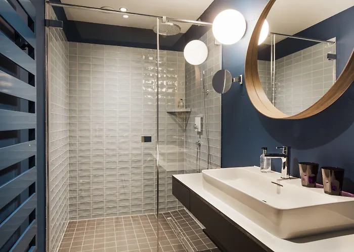 Szálloda Nh The Bristol 4*