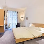 Nh The Bristol Hotel 4*